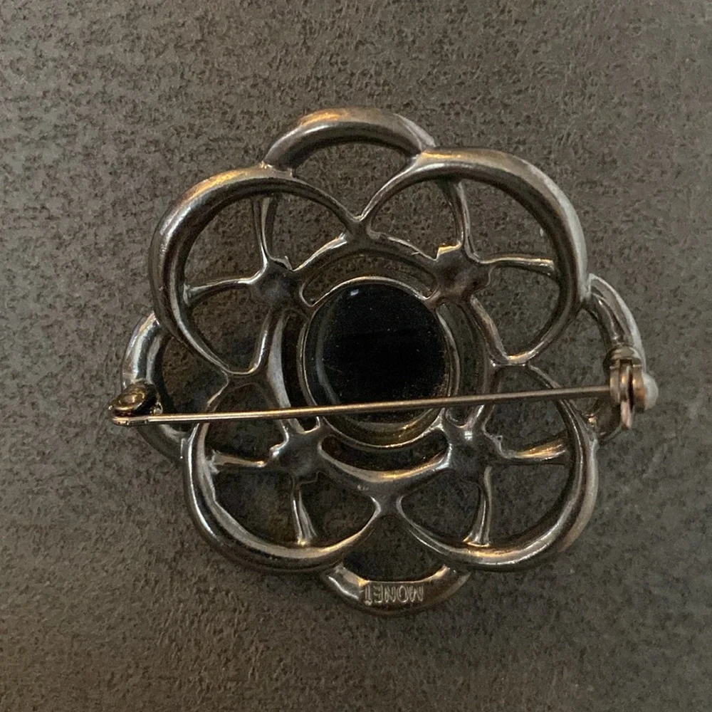 VINTAGE MONET BROOCH